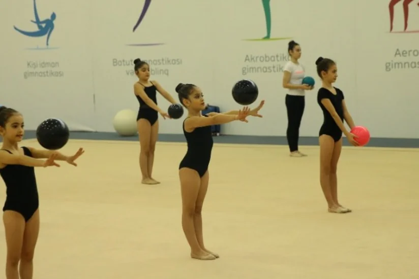 Milli Gimnastika Arenasında bölgə təmsilçilərinin iştirakı ilə məşqlər davam edir