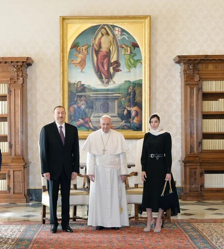 ​İlham Əliyev Katolik Kilsəsinin rəhbəri Papa Fransisk ilə görüşüb