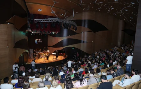 “Muğam aləmi” Beynəlxalq Musiqi Festivalında Cadenza Orkestri çıxış edib