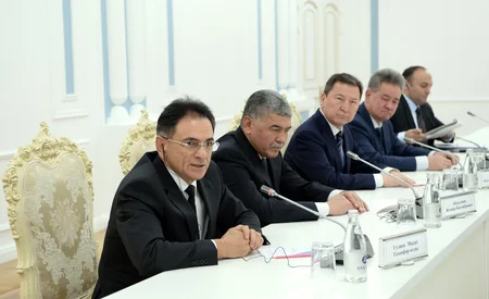 Президент Кыргызстана принял руководителей спецслужб тюркоязычных государств