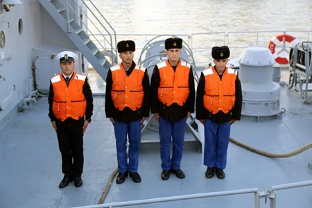 Müdafiə naziri Zakir Həsənov Xəzər dənizində keçirilən təlimləri izləyib