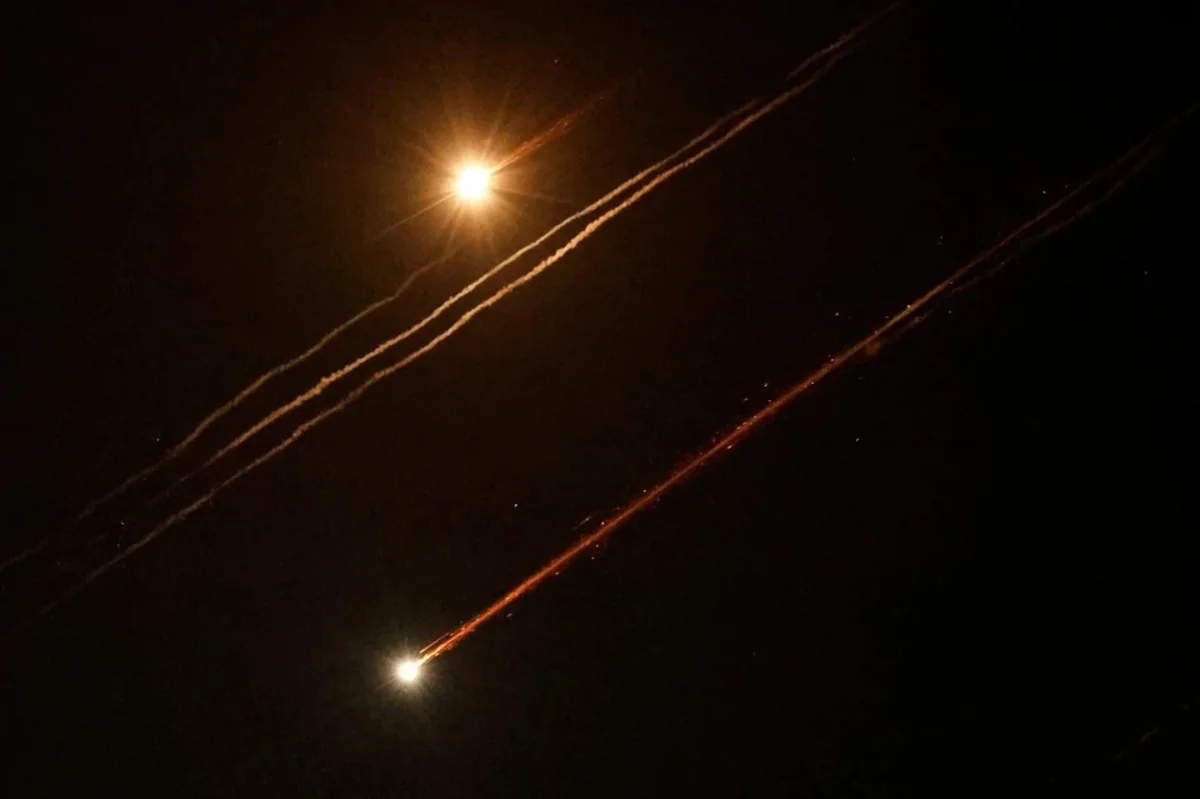 Mehr: Системы ПВО сработали в иранских городах Мешхед и Тебриз