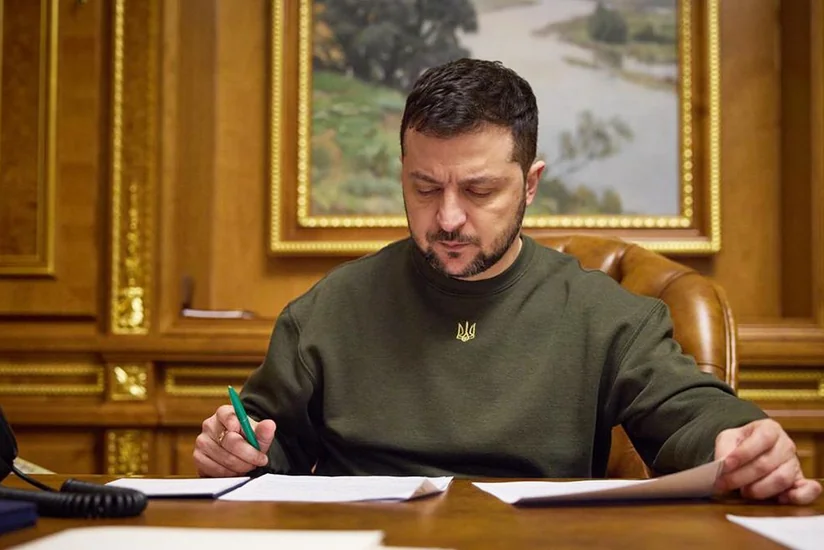 Zelenski Rusiya ilə əlaqəli coğrafi adları yasaqlayan qanunu imzalayıb