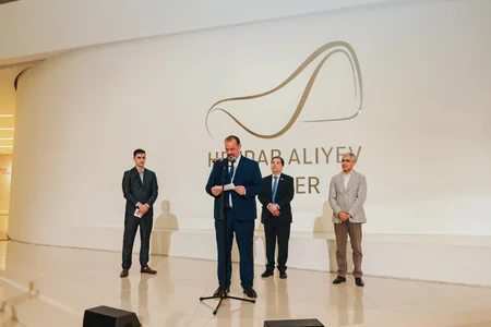Heydar Aliyev Center hosts Brazilian artist`s exhibition Reflection of Eternity
