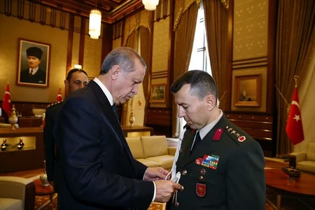 ​Ərdoğanın hərbi müşaviri Ali Yazıçı saxlanılıb - FOTO
