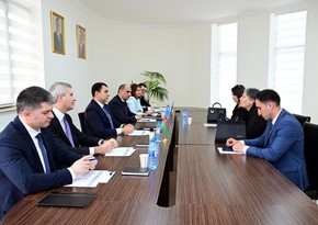 Mədəniyyət naziri Siyəzəndə vətəndaşların müraciətlərini dinləyib