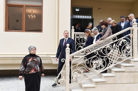 Prezident İlham Əliyev firmaları və iş adamlarını qəzalı evlərin yerində yeni binaların tikintisinə dəvət edib - YENİLƏNİB