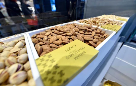 Bakıda yeni “RAHAT” Gourmetmarketin təntənəli açılışı olub