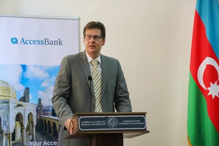 AccessBank və UNEC növbəti birgə layihəsinə yekun vurub