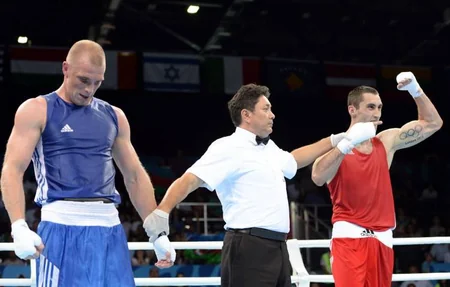 Prezident İlham Əliyev Bakı-2015də qalib gələn Teymur Məmmədova qızıl medalı təqdim edib