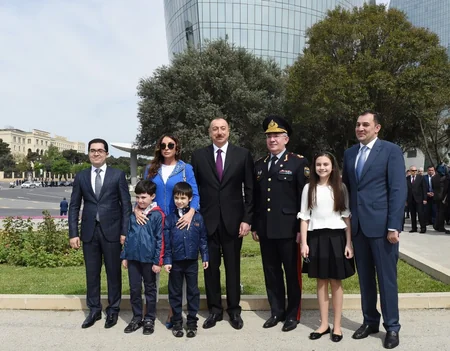 Prezident İlham Əliyev 9 May - Qələbə bayramı münasibətilə Bakıda keçirilən mərasimdə iştirak edib - YENİLƏNİB