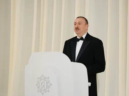 Heydər Əliyevin anadan olmasının 92-ci ildönümünə və Heydər Əliyev Fondunun yaradılmasının həsr olunan təntənəli mərasim keçirilib - FOTO