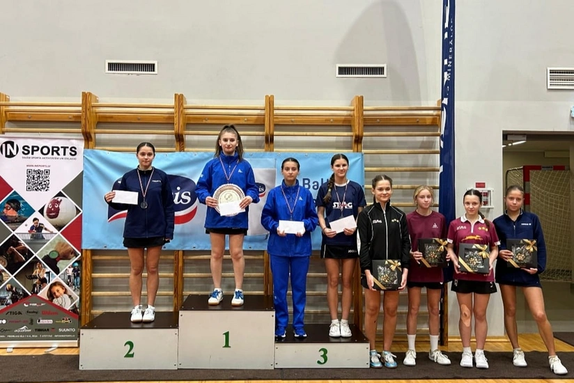 Azərbaycanın stolüstü tennisçiləri beynəlxalq turniri 9 medalla başa vurublar