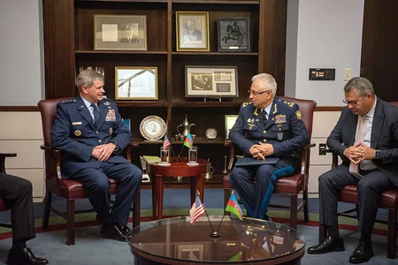 Azerbaijan, US mull prospects for developing cooperation in military education