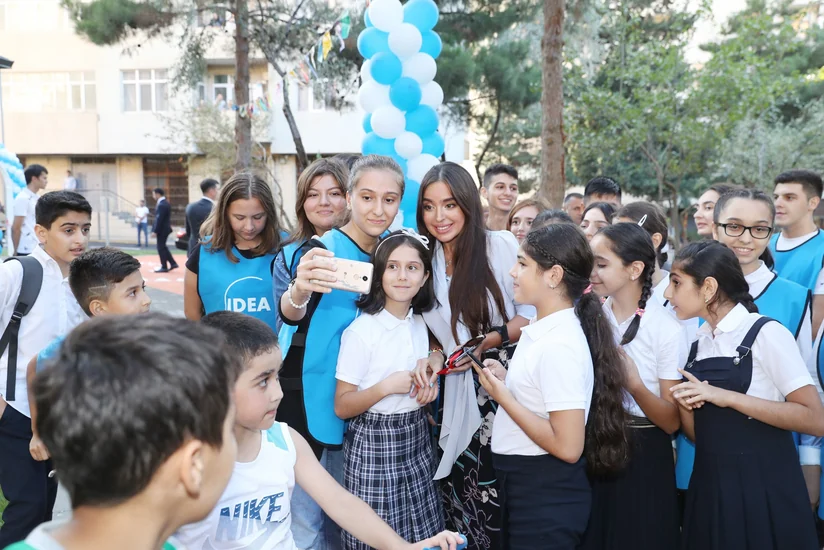 Bizim həyət layihəsi çərçivəsində abadlaşdırılan növbəti həyət istifadəyə verilib