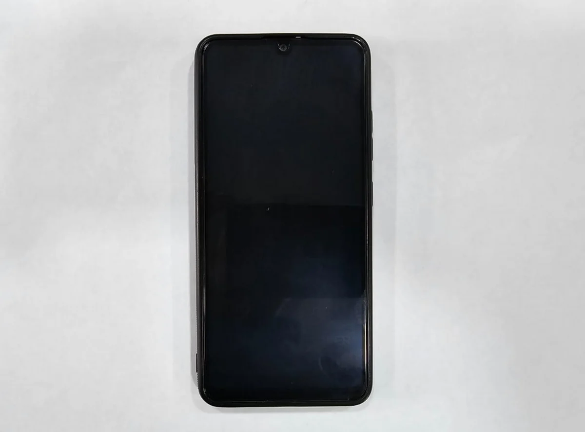 Azyaşlının cibində cəzaçəkmə müəssisəsinə mobil telefon keçirilməsinin qarşısı alınıb