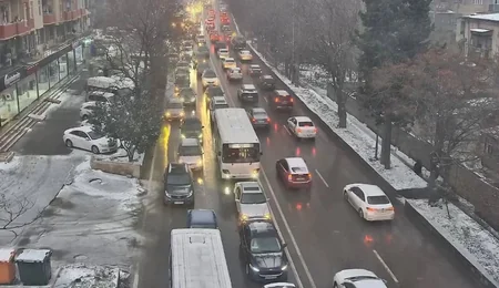 Bakıda 21 istiqamətdə tıxac var - SİYAHI