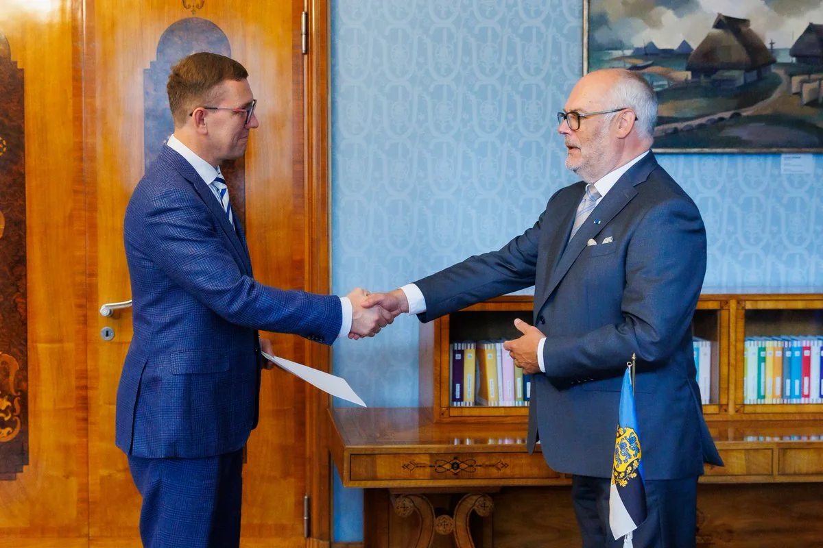 Estoniyada yeni hökumətin üzvləri and içiblər