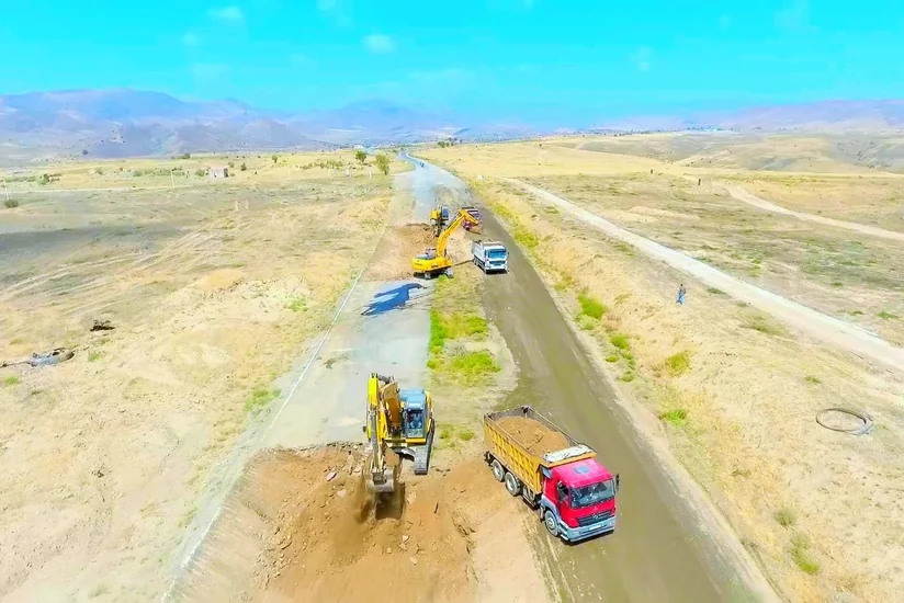 Şükürbəyli-Cəbrayıl-Hadrut avtomobil yolunun tikintisi sürətlə davam etdirilir