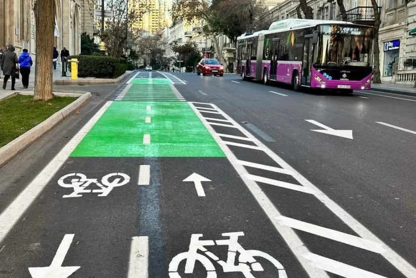 За езду по велодорожкам водителей будут штрафовать на 100 манатов