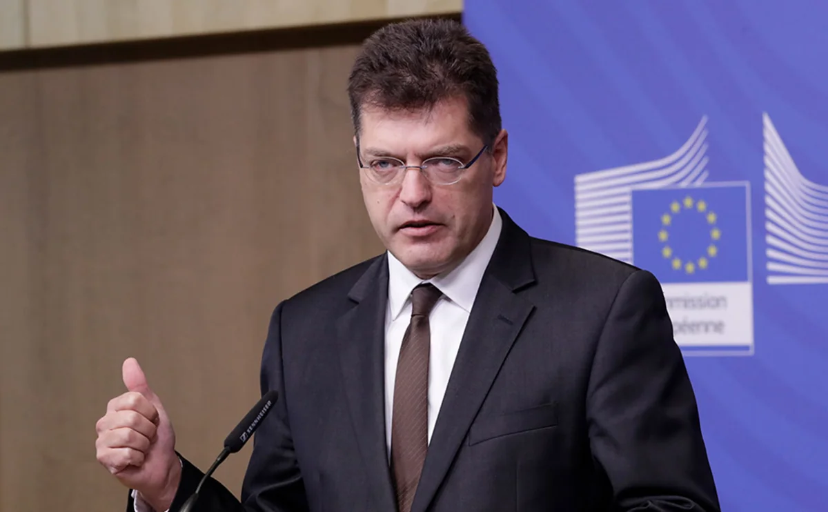 ЕС задействует спутниковую систему для поиска вертолета с президентом Ирана