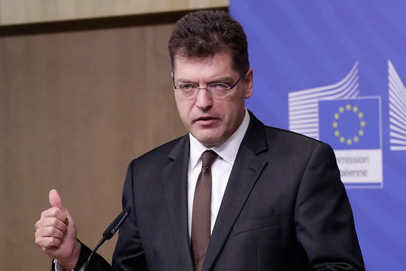 ЕС задействует спутниковую систему для поиска вертолета с президентом Ирана