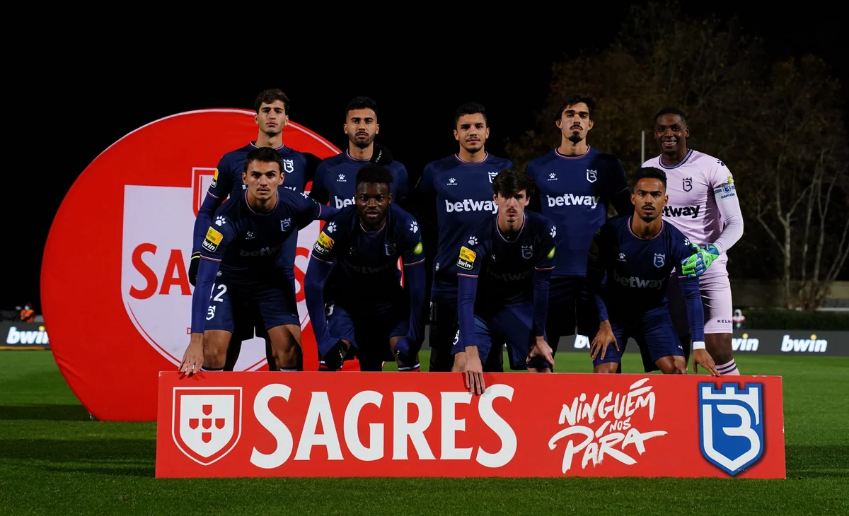 Portuqaliya klubunun 13 futbolçusunda Omikron ştamı aşkarlanıb