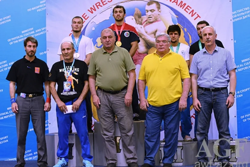 Azərbaycan güləşçiləri Dağıstanda 3 medal qazanıb