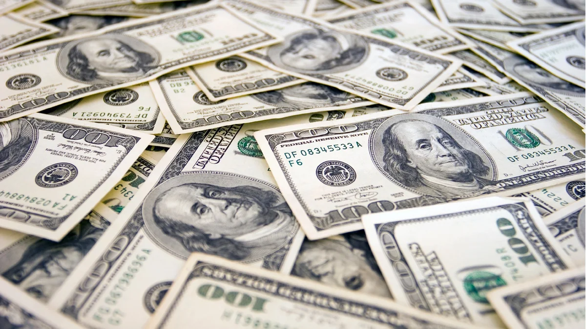 Finex Credit dollarda istiqraz buraxır