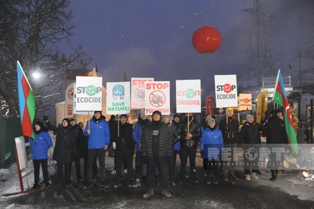 Акция на дороге Ханкенди-Лачын продолжается и в ночные часы