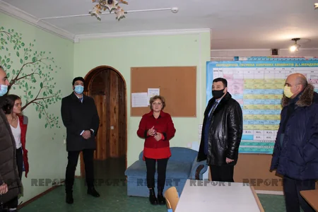 Ukraynada Heydər Əliyevin ruhuna kimsəsiz uşaqlara ehsan paylanıb