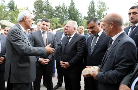 Azərbaycanda ilk dəfə “Respublika toxum sərgi-satış” yarmarkası keçirilib