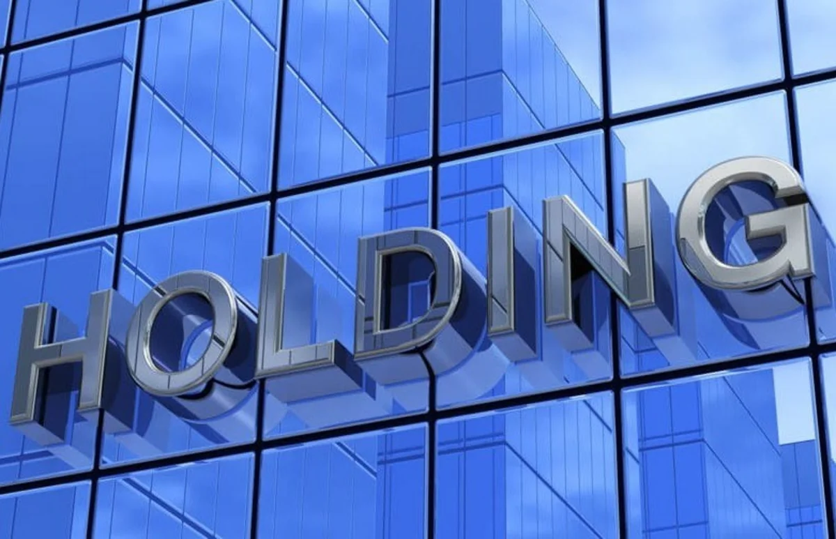 Azərbaycanda keçmiş bankir holdinq yaradıb