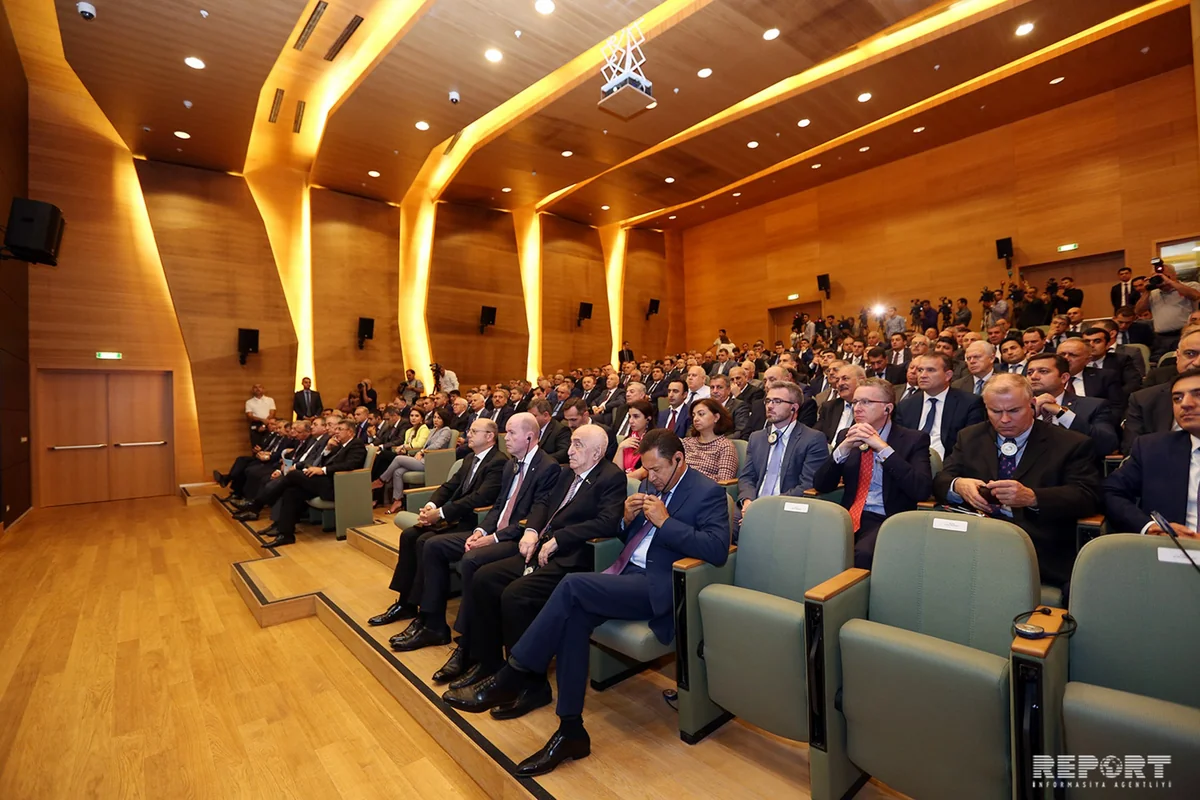 Azerbaijani oil exposition opened at SOCAR