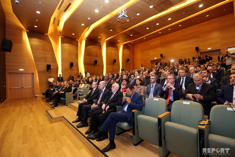 Azerbaijani oil exposition opened at SOCAR