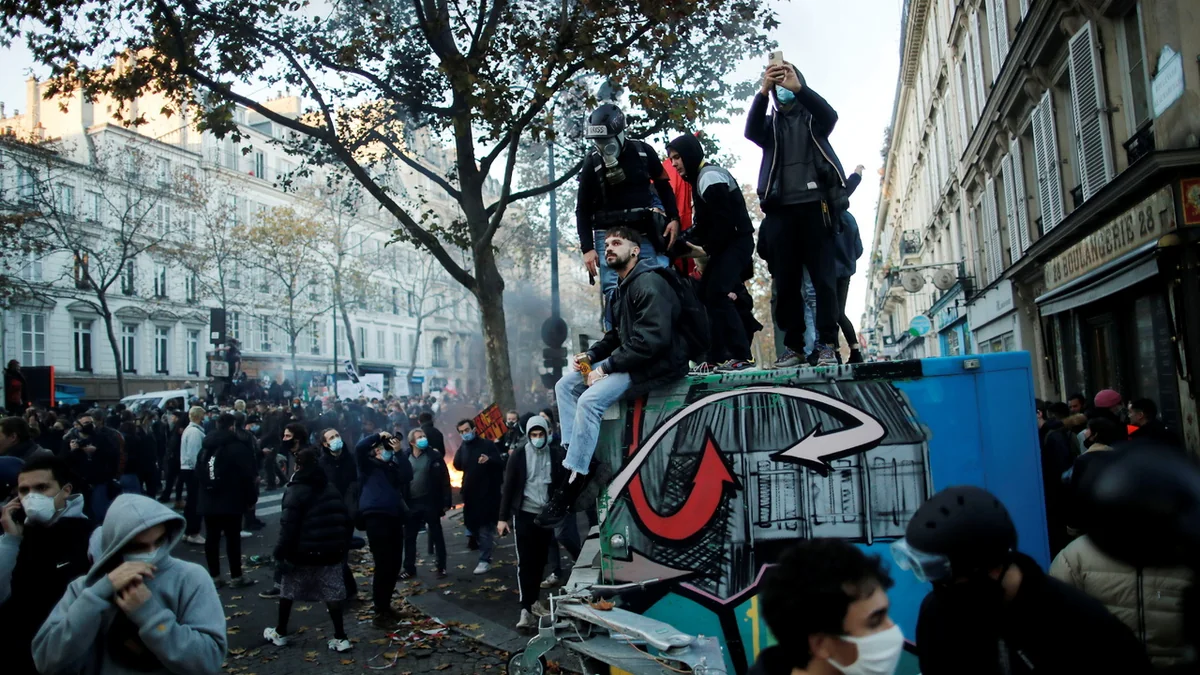 Fransada etiraz aksiyalarında 62 polis xəsarət alıb
