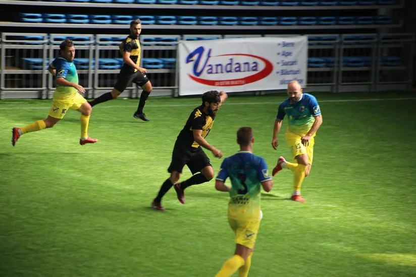 Лига чемпионов по мини-футболу: Бирбаша Бакы уступил последнему чемпиону