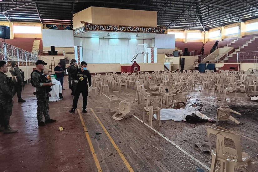 Four killed in bomb attack on Catholic mass in Philippines