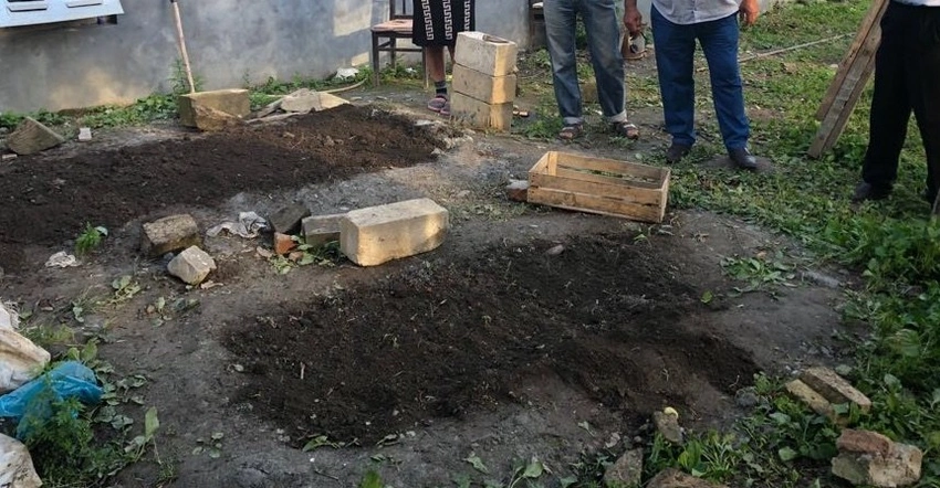 Balakəndə narkotik yetişdirən qohumlar saxlanılıblar