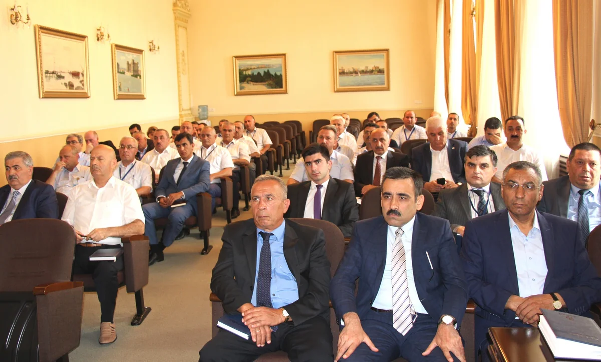 “Azneft”də əməyin mühafizəsinin təkmilləşdirilməsinə dair müşavirə keçirilib