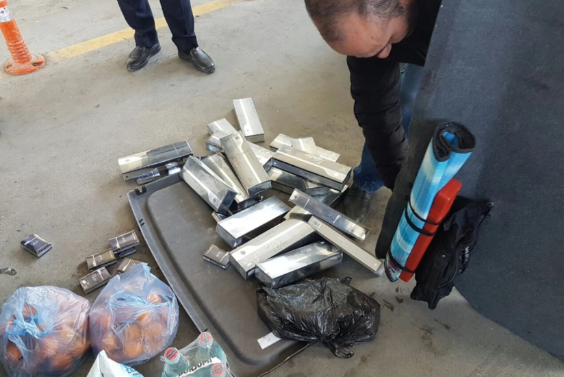 Azərbaycan gömrükçüləri 6300 ədəd siqaret aşkar ediblər