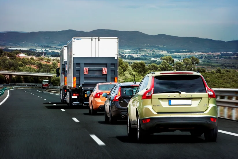 Magistral yolların kənarında səs-küyün normadan artıq olması xəstəliklərə səbəb olur