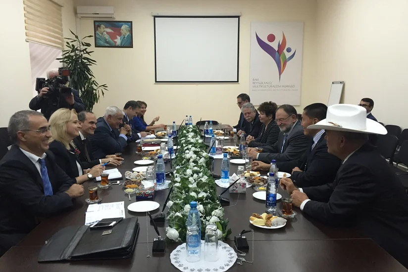 ABŞ senatorları Bakı Beynəlxalq Multikulturalizm Mərkəzində olublar