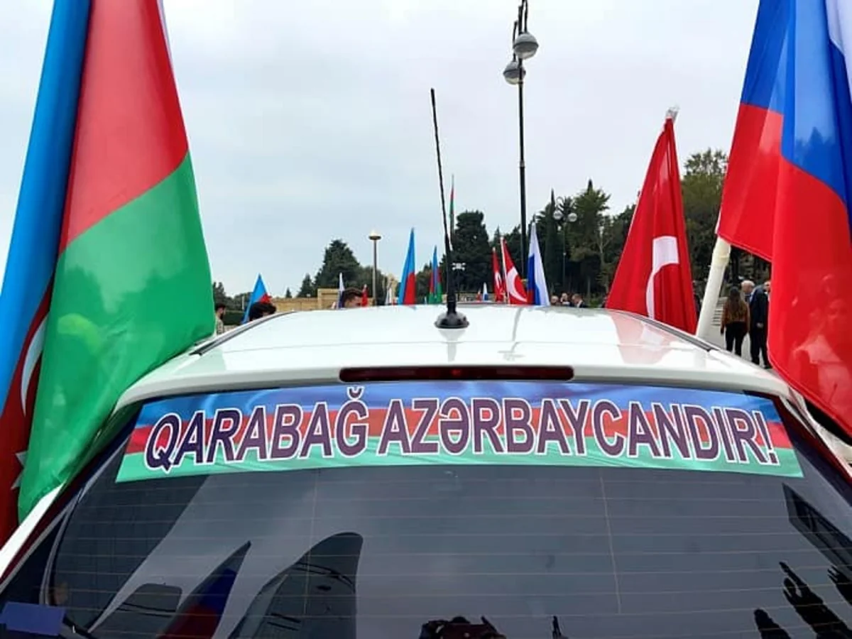 Rus icması Azərbaycan Ordusuna dəstək olaraq avtomobil yürüşü keçirib