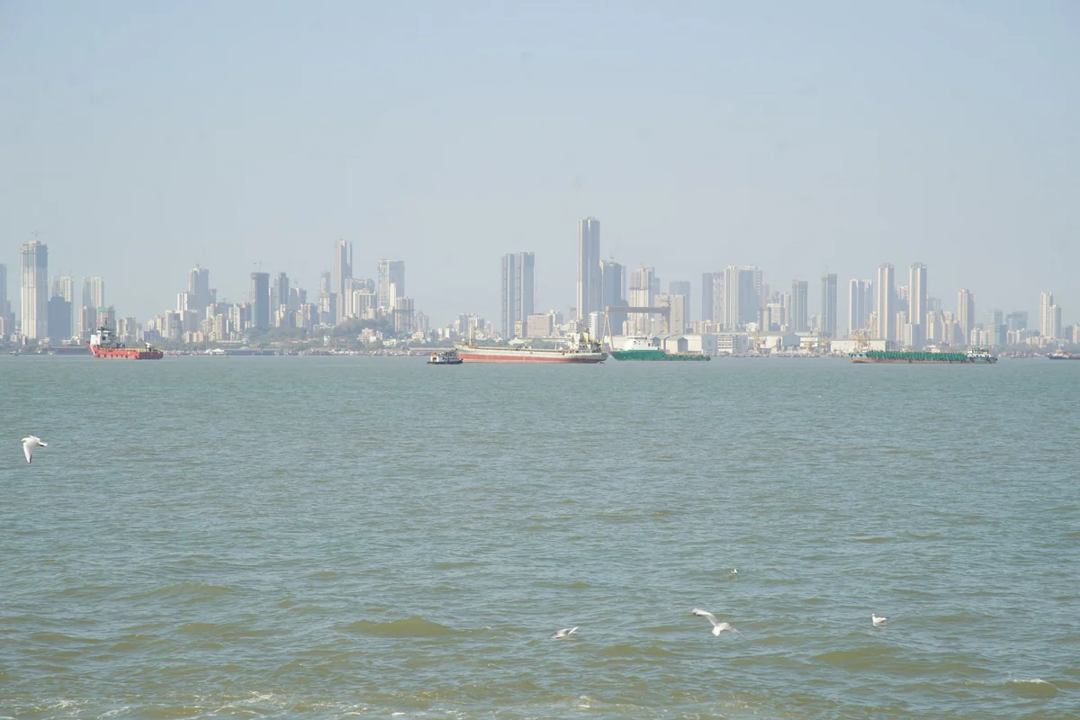13 killed as Navy speedboat collides with ferry near Gateway of India