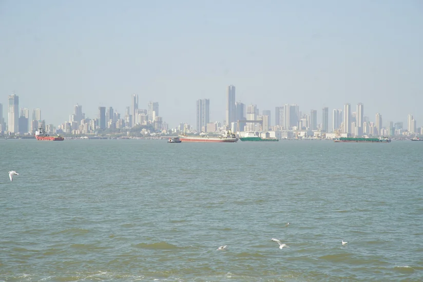 13 killed as Navy speedboat collides with ferry near Gateway of India