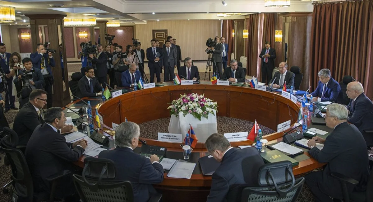 25-year-old CIS: unresolved conflicts and lost faith - COMMENT