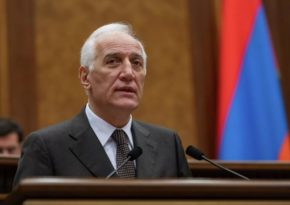 Президент Армении подписал закон, позволяющий национализировать Электросети Карапетяна