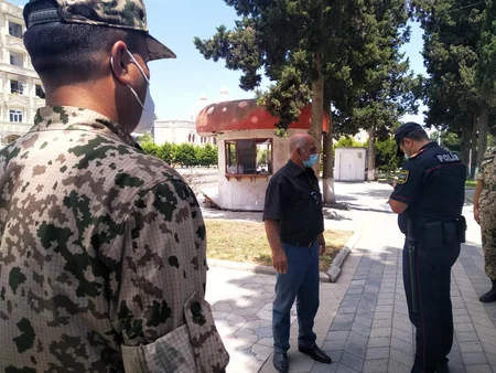 Xaçmaz polisi ticarət mərkəzlərində reydlər keçirir, maska taxmayanlar cərimələnir