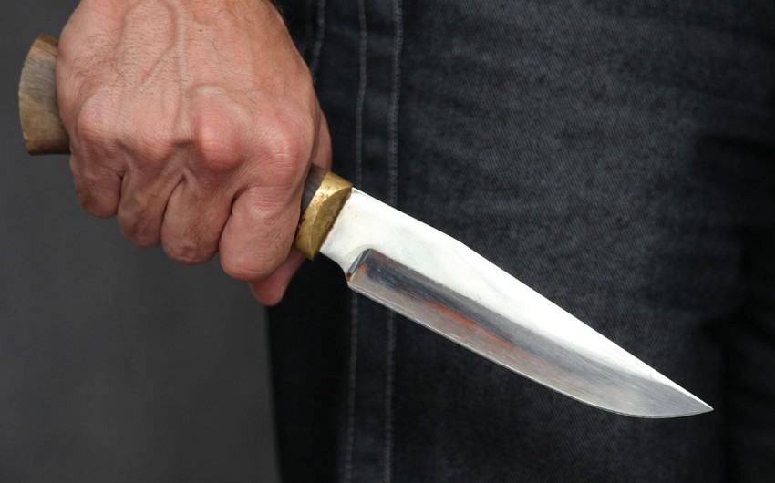 Salyanda 56 yaşlı kişi bıçaqlandı